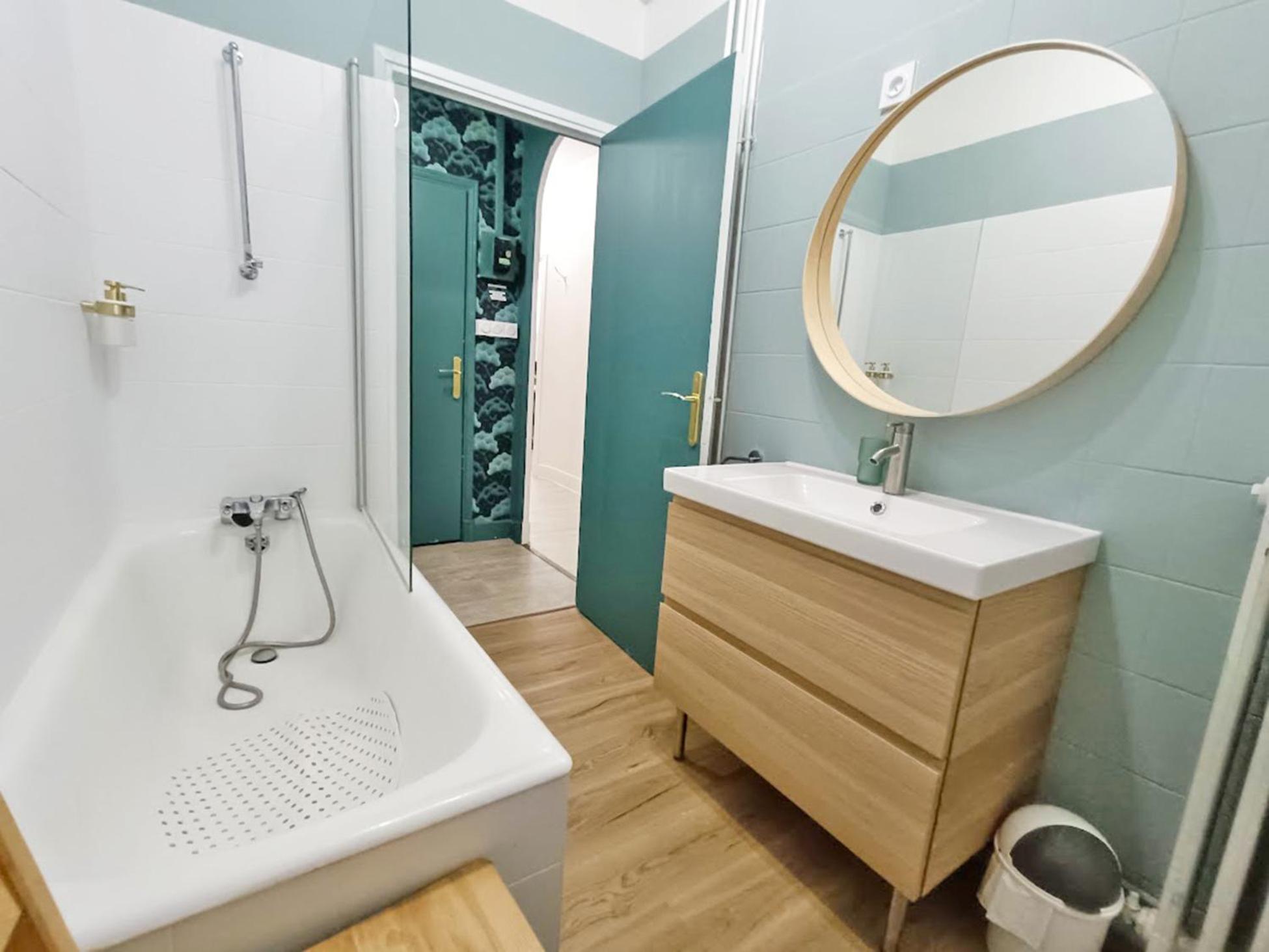 Апартаменты Le Telecab', T5, Wifi, Cave, Ascenseur, 8 Personnes Bagneres-de-Luchon Экстерьер фото